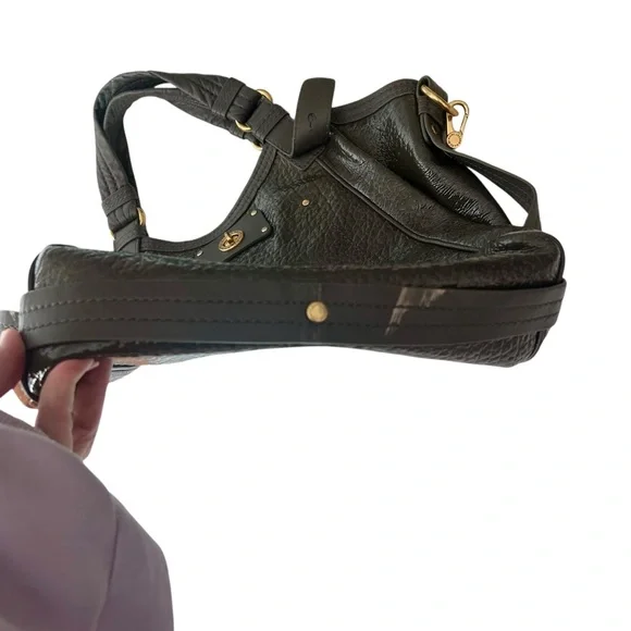 Marc Jacobs Fran Turnlock Shine Leather Tote Bag Olive - Picture 5 of 12